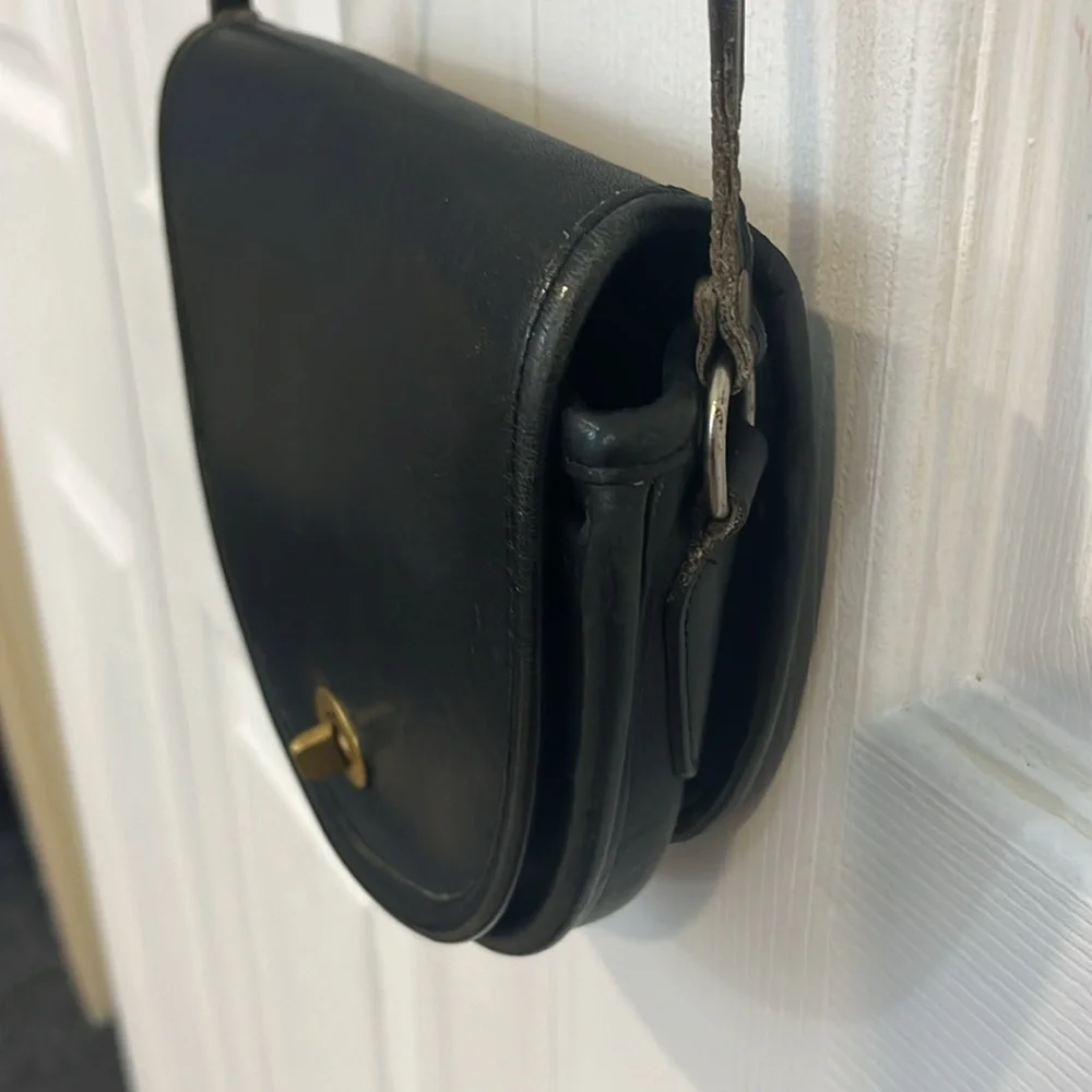 Vintage Coach Black Leather Crossbody Shoulder Bag - Picture 4 of 12